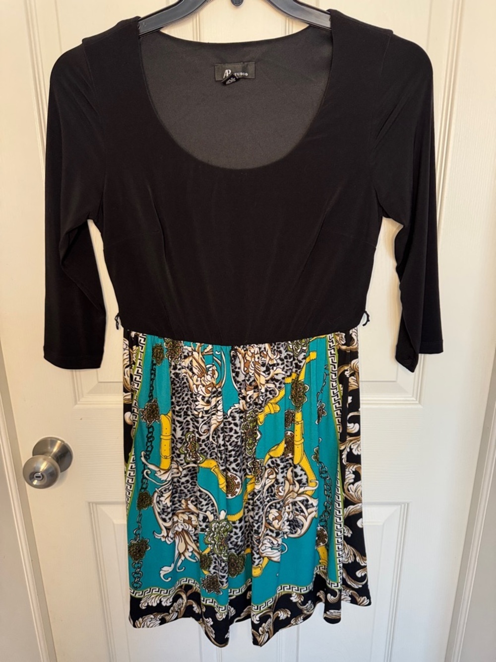 EUC AB Studio Black Bodice Teal and Gold Print 3/4 Sleeve Dress